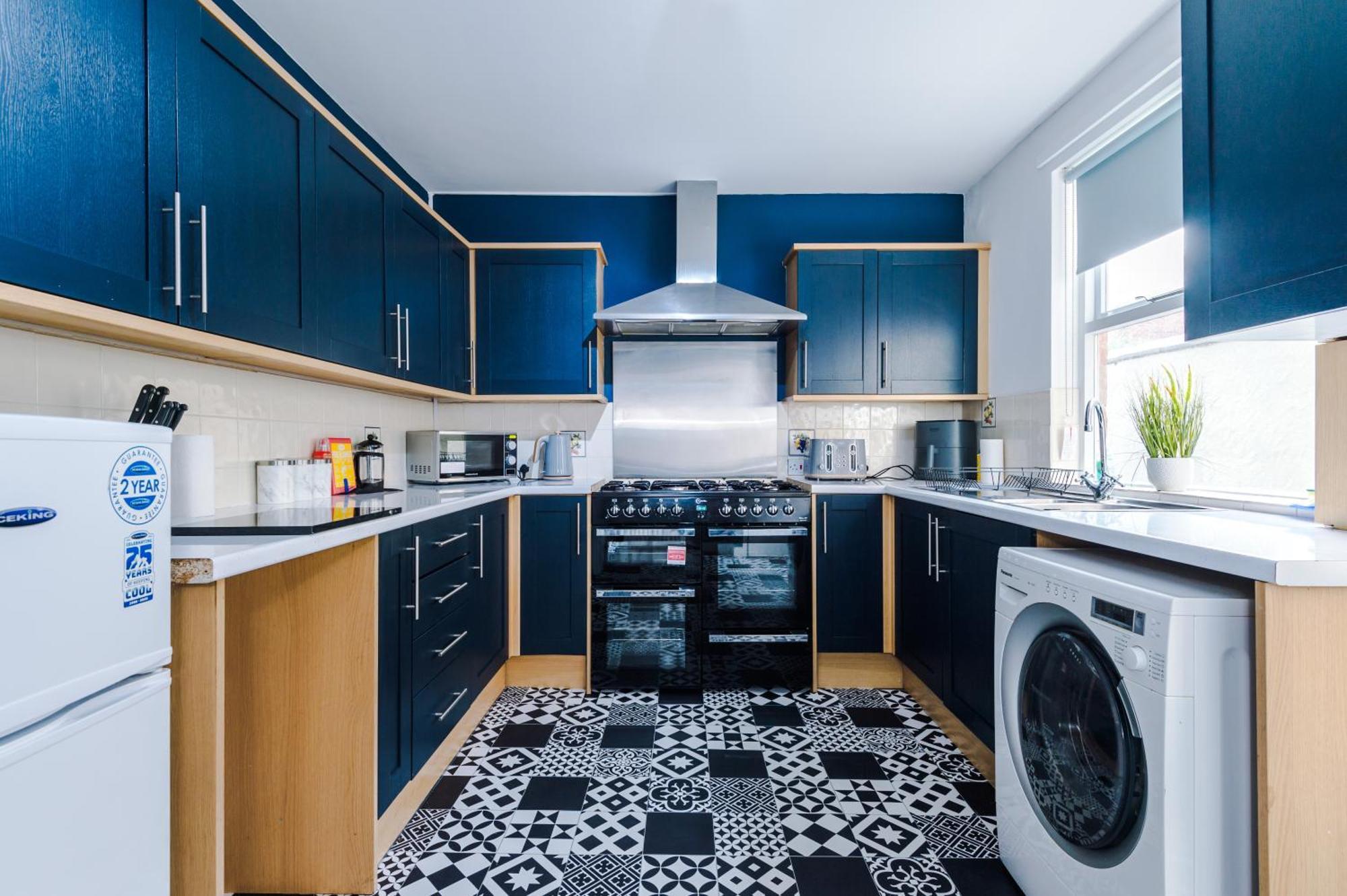 Large 7 Bedroom Town House In Chester City Centre Екстер'єр фото