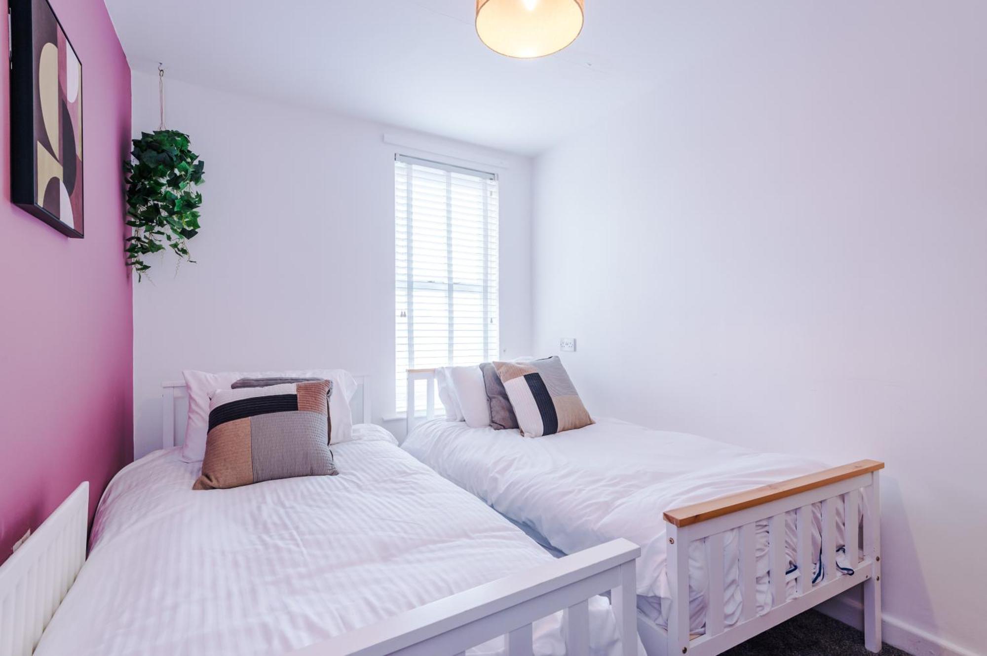 Large 7 Bedroom Town House In Chester City Centre Екстер'єр фото