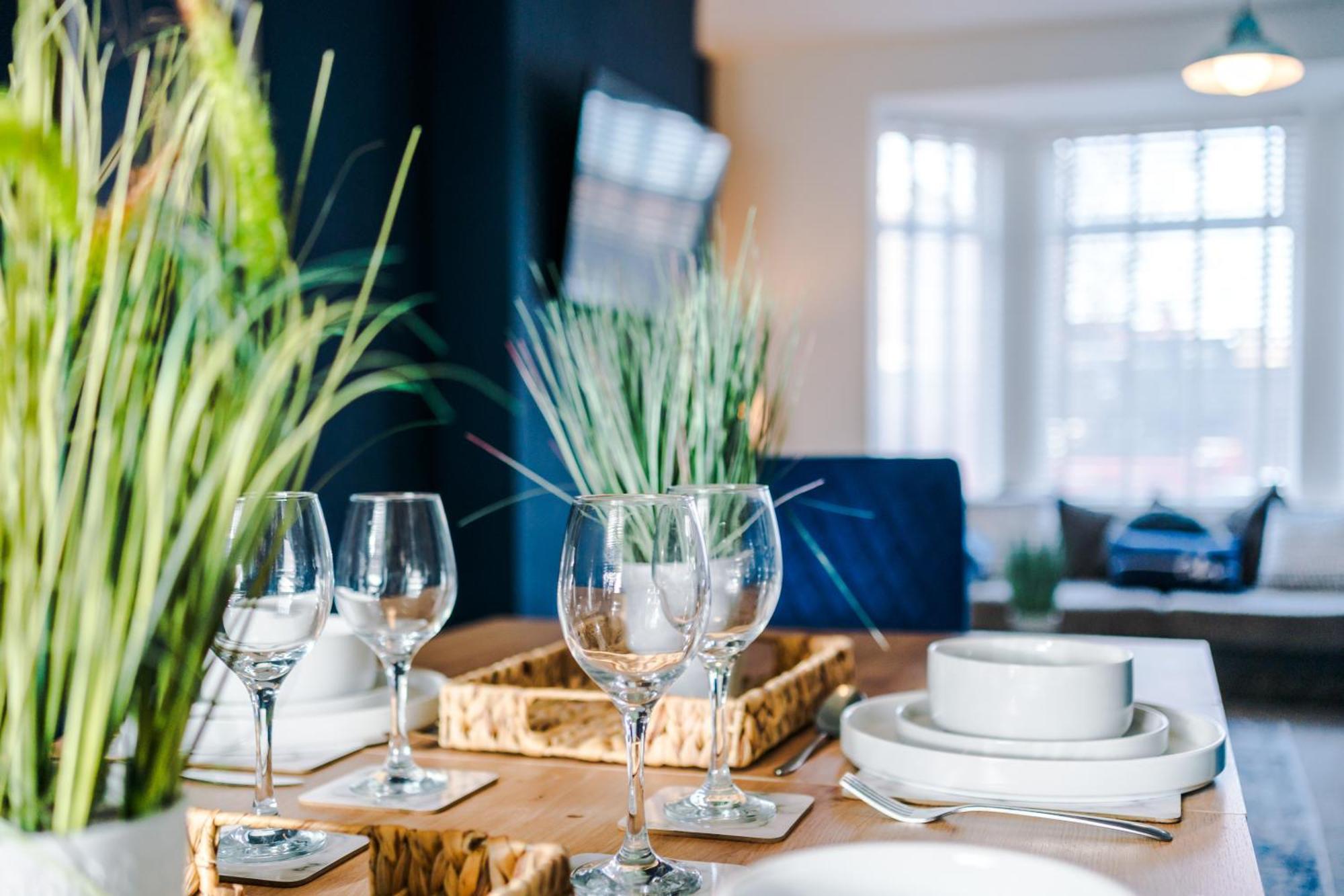 Large 7 Bedroom Town House In Chester City Centre Екстер'єр фото