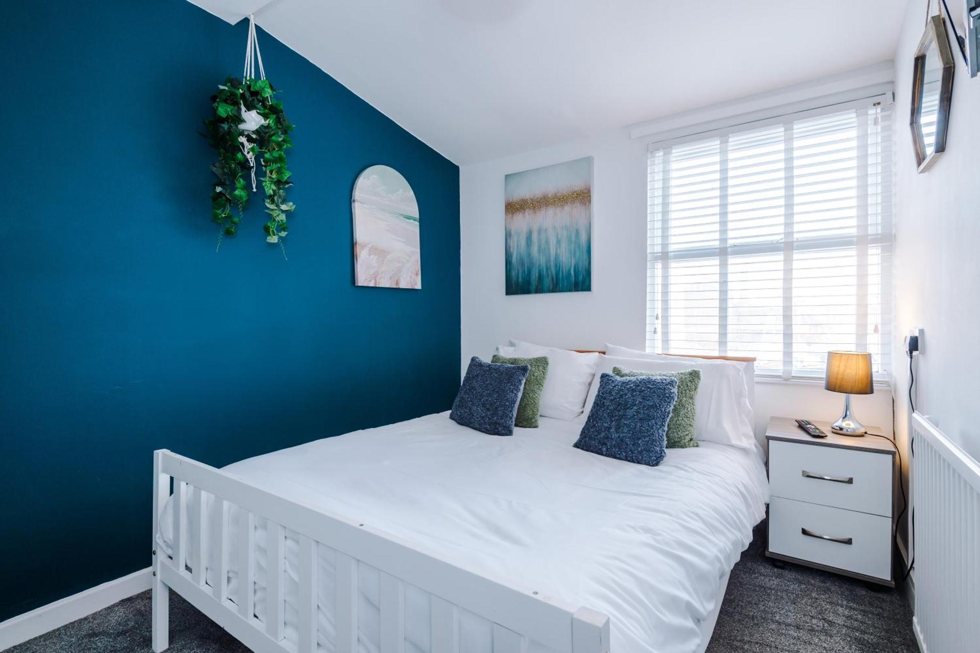 Large 7 Bedroom Town House In Chester City Centre Екстер'єр фото