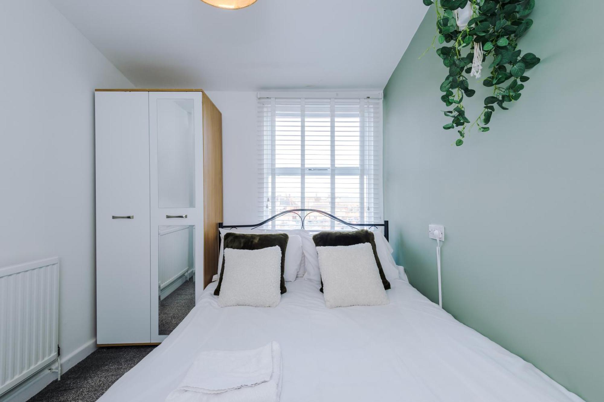 Large 7 Bedroom Town House In Chester City Centre Екстер'єр фото