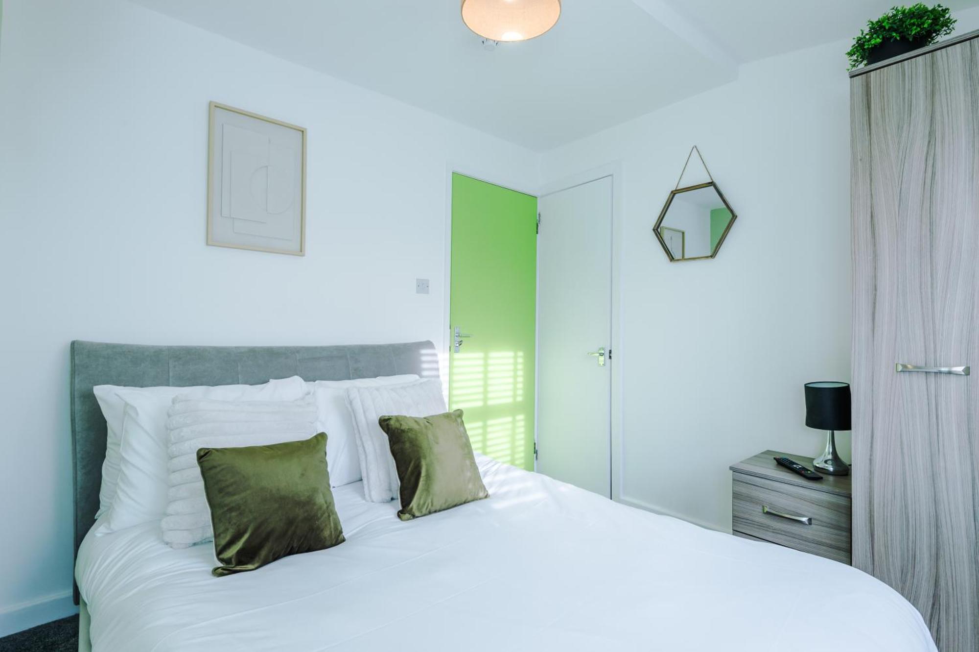 Large 7 Bedroom Town House In Chester City Centre Екстер'єр фото